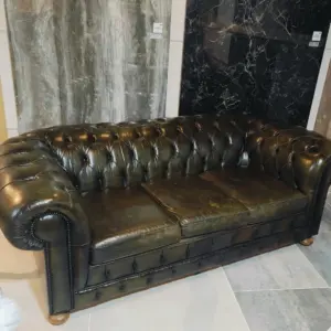 3-zits - Originele Robuuste Oude Chesterfield - Olijfgroen